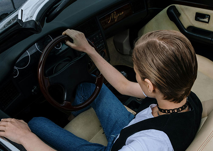 40 Flexes That Instead Of Impressing People, Make Them Cringe, Hard