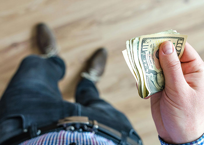 40 Flexes That Instead Of Impressing People, Make Them Cringe, Hard