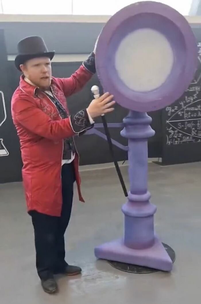 “The Cursed Wonka Tour”: The Best Reactions To The Failed "Chocolate Factory" Experience In Glasgow “The Cursed Wonka Tour”: The Best Reactions To The Failed "Chocolate Factory" Experience In Glasgow