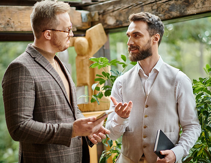 Husband Suspects Wife Of Cheating With A Gay Friend, Sets Up Cameras To Prove It Husband Suspects Wife Of Cheating With A Gay Friend, Sets Up Cameras To Prove It