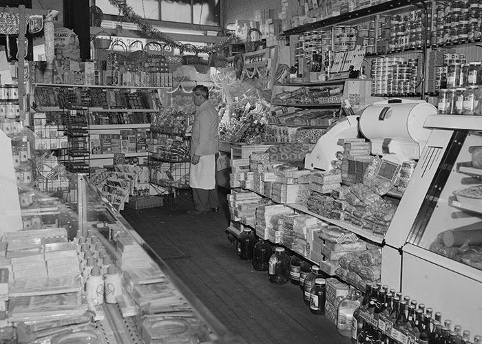 Grocery Store Tries To Put Milkmen Out Of Business, Regrets It When They Take Petty Revenge