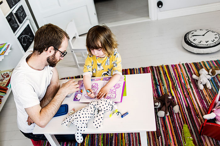 Man Gets Called A 'Pervert' For Hanging Out With Coworker's 7-Year-Old Daughter