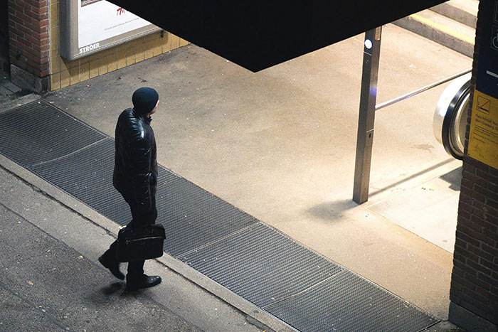 Man Gets Called A 'Pervert' For Hanging Out With Coworker's 7-Year-Old Daughter