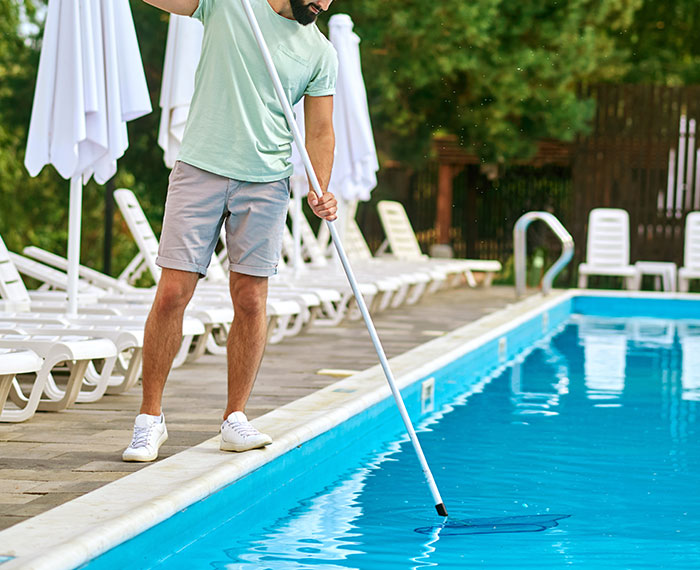 Man Refuses To Look After Pool Any Longer, Asks Wife To Stick To Her Promise, Drama Ensues Man Refuses To Look After Pool Any Longer, Asks Wife To Stick To Her Promise, Drama Ensues