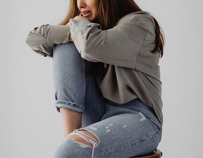 "I Feel Disrespected But Everyone Agrees With Him": Husband Throws Out Wife's Clothes "I Feel Disrespected But Everyone Agrees With Him": Husband Throws Out Wife's Clothes