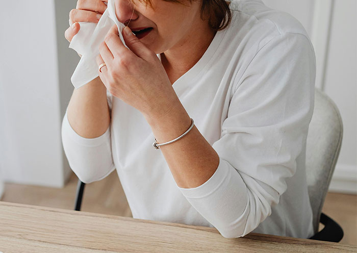 "I Feel Disrespected But Everyone Agrees With Him": Husband Throws Out Wife's Clothes "I Feel Disrespected But Everyone Agrees With Him": Husband Throws Out Wife's Clothes