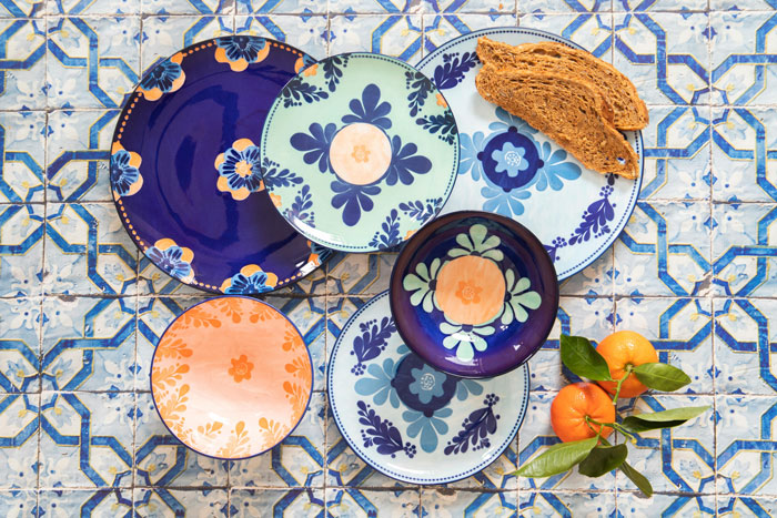 Couple Tricks In-Laws Into Replacing All Of Their Plates As Payback For Constant Hurtful Comments