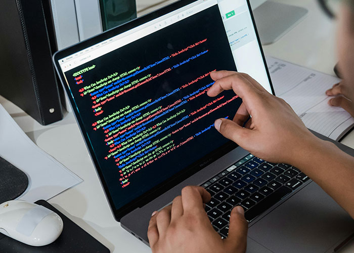 Manager Threatens To Call The Cops On IT Guy After Replacing Him With Her Nephew Backfires