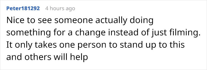 “Wanna Be A Tough Guy”: American Airlines Passengers Stop Aggressive Man Delaying Flight “Wanna Be A Tough Guy”: American Airlines Passengers Stop Aggressive Man Delaying Flight