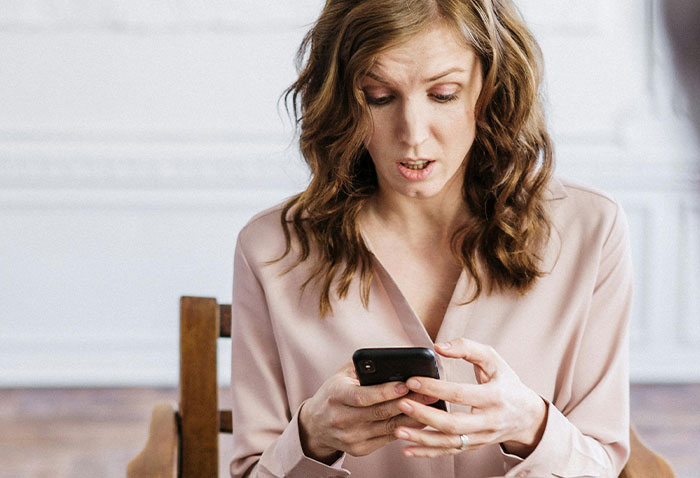 Woman Is Uncomfortable With 18 Y.O. Guest "Making Passes" At Her Husband