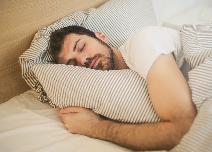 “What Is Something Legal That You’re Extremely Addicted To?” (45 Answers)