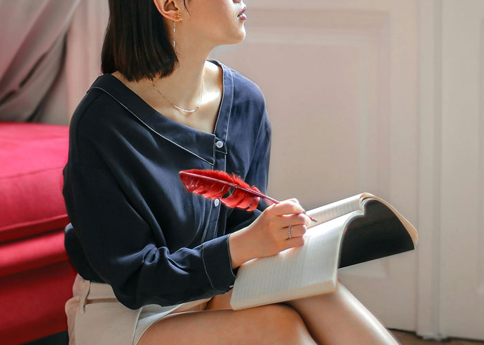 “What Is Something Legal That You’re Extremely Addicted To?” (45 Answers)