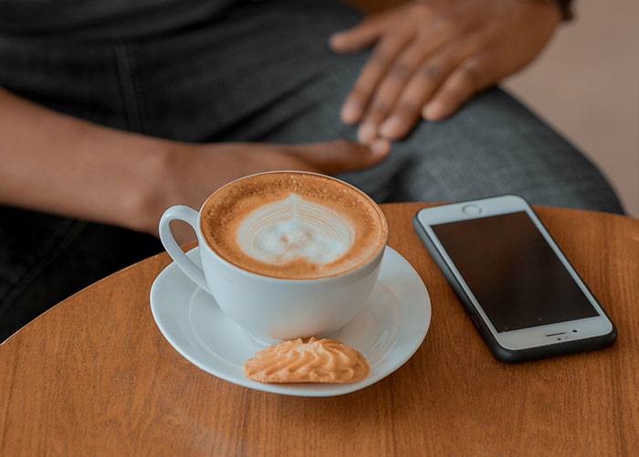 “What Is Something Legal That You’re Extremely Addicted To?” (45 Answers)