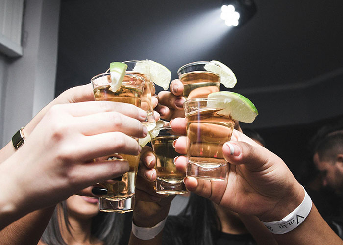 “What Is Something Legal That You’re Extremely Addicted To?” (45 Answers)