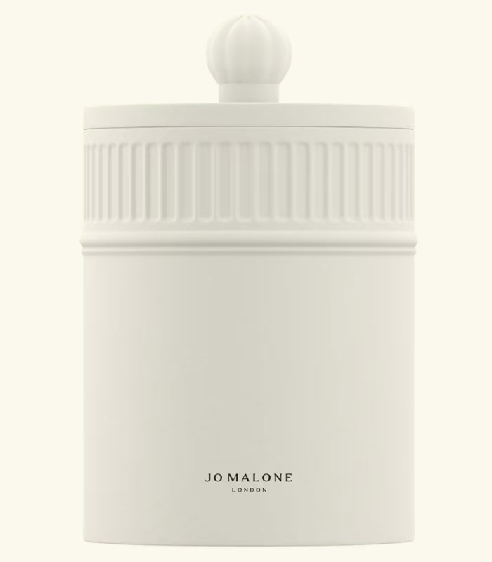 Townhouse Chic In A Wick: Fresh Fig & Cassis Candle For Luxe Aromas!