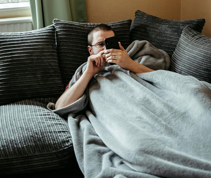 "I Starve All Day, Every Day": Pregnant Woman Locks Herself In Bathroom To Escape Partner's Tantrum "I Starve All Day, Every Day": Pregnant Woman Locks Herself In Bathroom To Escape Partner's Tantrum