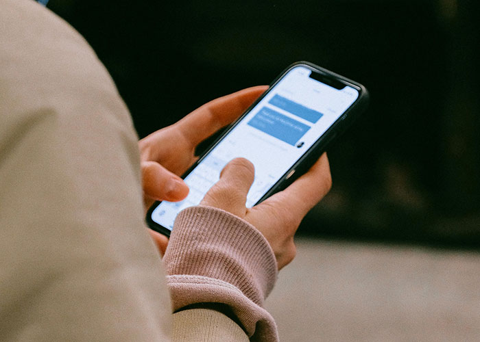 33 Men Reveal The Moment They Realized A Woman Couldn't Care Less About Them