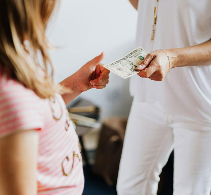 Internet &lsquo;Freaks Out&rsquo; After Mom Shares How She Teaches Her Kids Financial Literacy