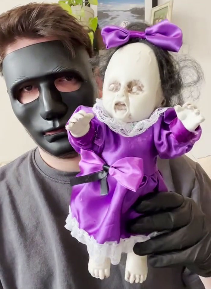 People Can&rsquo;t Resist Buying These Mystery Boxes Off The Dark Web And Sharing Their Finds Online