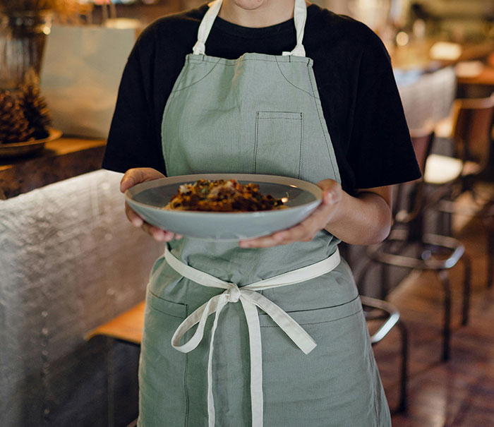 "Cheating On Your Partner": 40 Common Things That Should Not Be So Normalized