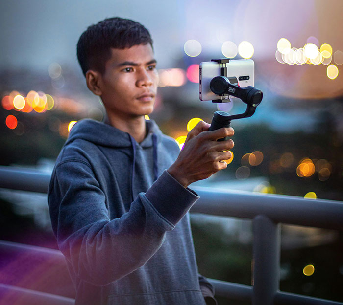 "Cheating On Your Partner": 40 Common Things That Should Not Be So Normalized