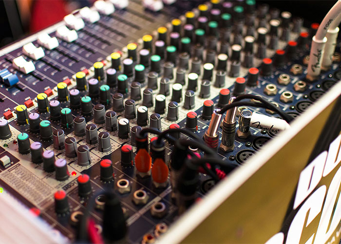 “It Works 100% Of The Time”: 35 “Obsolete” Things These People Haven’t Given Up On