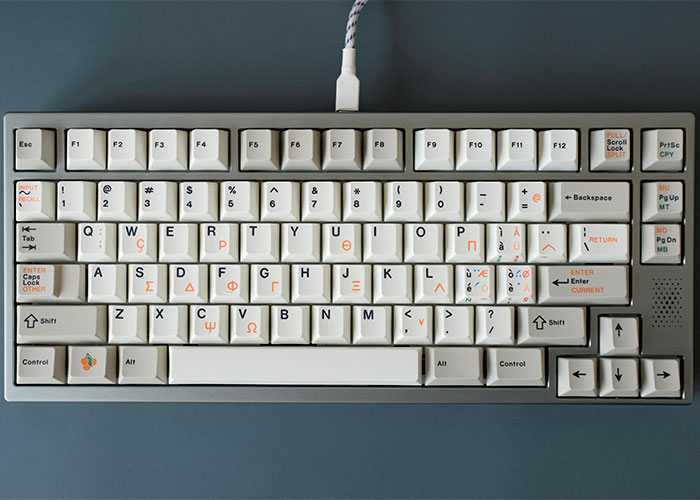 “It Works 100% Of The Time”: 35 “Obsolete” Things These People Haven’t Given Up On