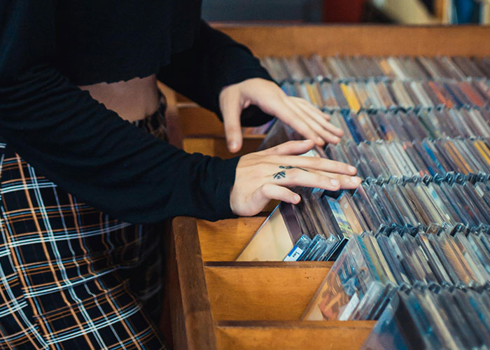 “It Works 100% Of The Time”: 35 “Obsolete” Things These People Haven’t Given Up On