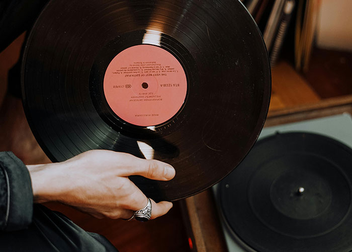 “It Works 100% Of The Time”: 35 “Obsolete” Things These People Haven’t Given Up On