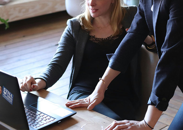 &ldquo;It&rsquo;s A Red Flag&rdquo;: Job Applicant Strikes Back Against One-Way Interview Process