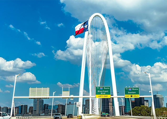 "Awful, Awful Place": 28 Tourists Share Cities They Will Never Visit Again