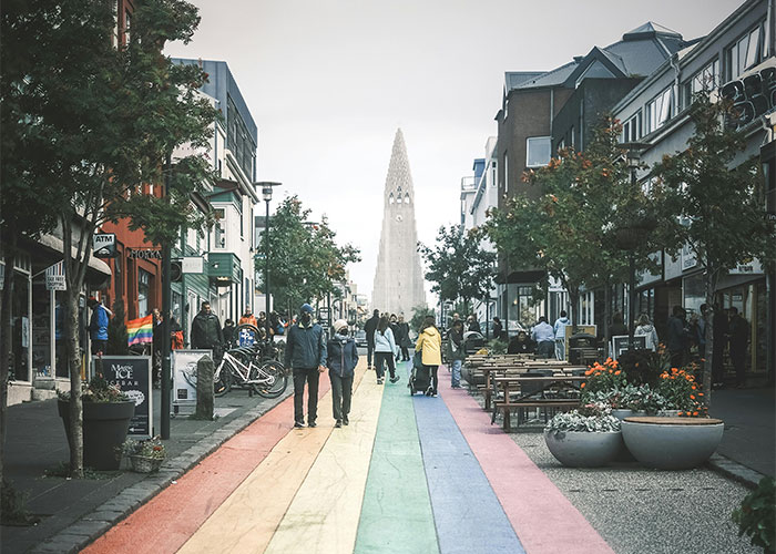 "Awful, Awful Place": 28 Tourists Share Cities They Will Never Visit Again