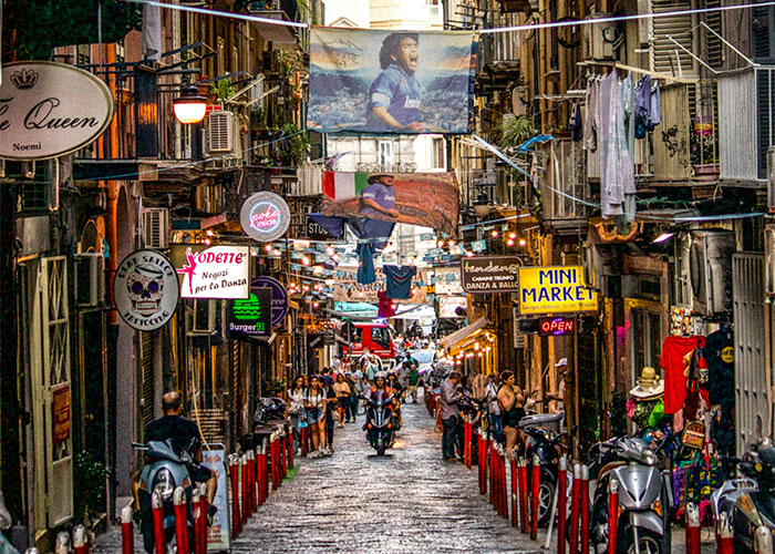 "Awful, Awful Place": 28 Tourists Share Cities They Will Never Visit Again