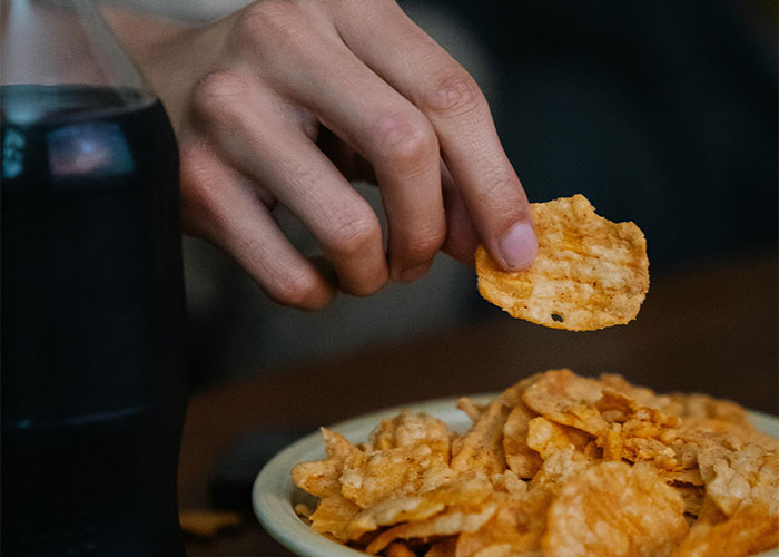 30 People Share Their 'Weird' Things And Ask If Others Do Them As Well