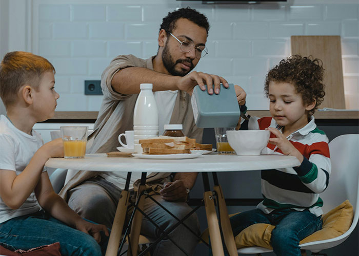 30 People Share Their 'Weird' Things And Ask If Others Do Them As Well