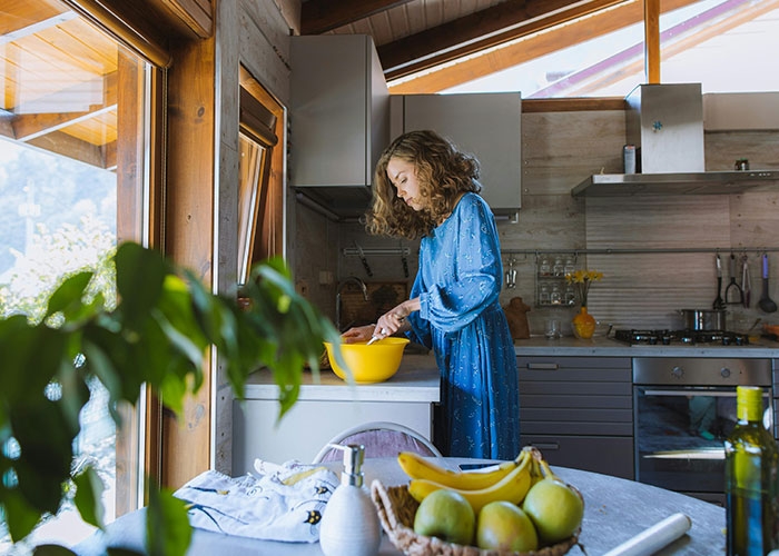 30 People Share Their 'Weird' Things And Ask If Others Do Them As Well