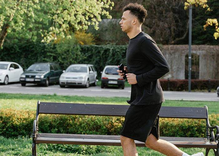 30 People Share Their 'Weird' Things And Ask If Others Do Them As Well