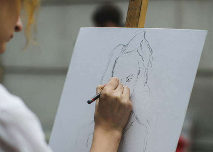 30 People Share Their 'Weird' Things And Ask If Others Do Them As Well