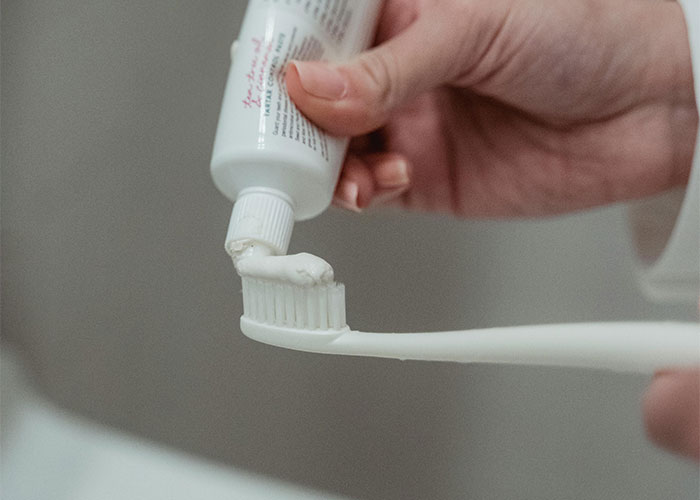 30 People Share Their 'Weird' Things And Ask If Others Do Them As Well