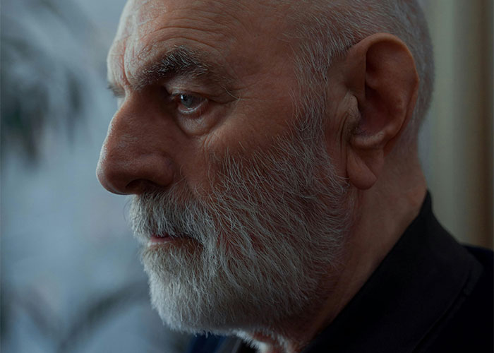 30 People Share Their 'Weird' Things And Ask If Others Do Them As Well