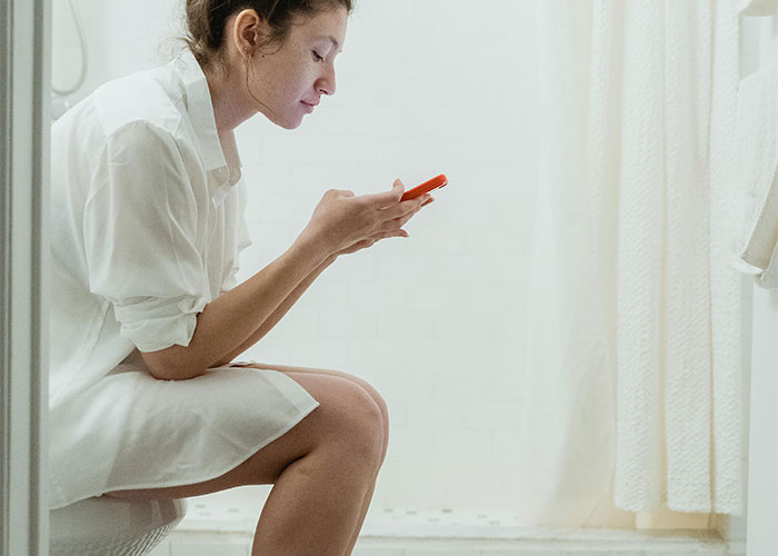 30 People Share Their 'Weird' Things And Ask If Others Do Them As Well