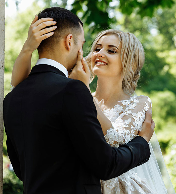 “Still Depressed”: 30 People Share What It’s Like To Have Dated Or Married Millionaires - 5