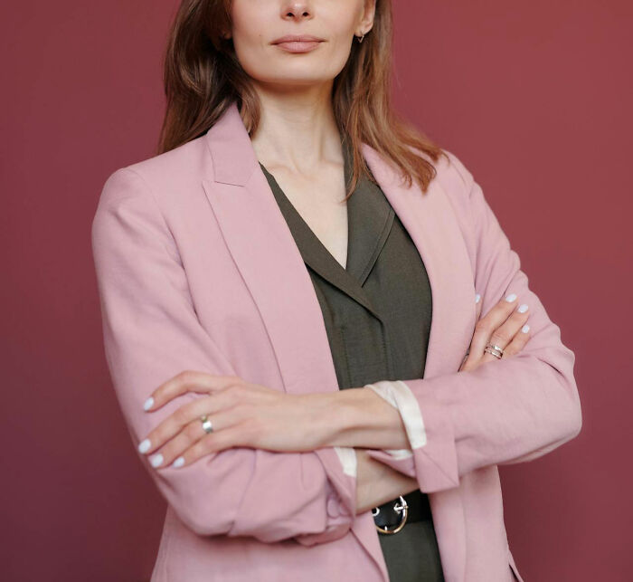 Someone Asks “What Job Is 100% Overpaid?” And 30 People Don’t Hold Back With Their Answers