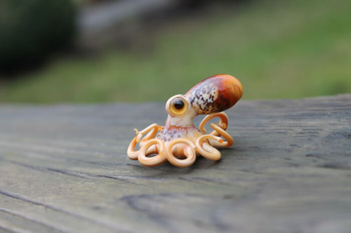 I Made 15 Baby-Glass Octopus Figurines In Different Colors