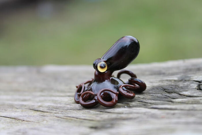 I Made 15 Baby-Glass Octopus Figurines In Different Colors