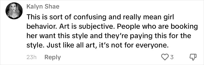 Wedding Photographer Reveals Her Prices, People Can't Help But Mock Her