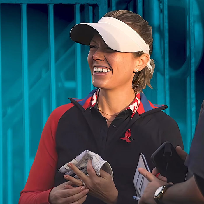 After Another Celebrity Admits To Showering In Front Of Their Kids, Psychologists Clear The Air After Another Celebrity Admits To Showering In Front Of Their Kids, Psychologists Clear The Air