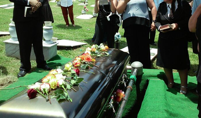 Someone Asked “What’s A Dirty Little Secret You Know Because You Work In The Industry?” (30 Answers)