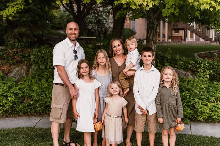 Dad's Genius To-Do List Makes Kids Finish Chores Before Screen Time And It Actually Works