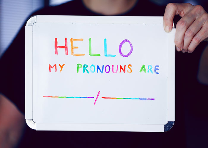 “Total Ignorance Of Science”: 40 Older Adults Point Out Weird Things That Are “Normal” Nowadays